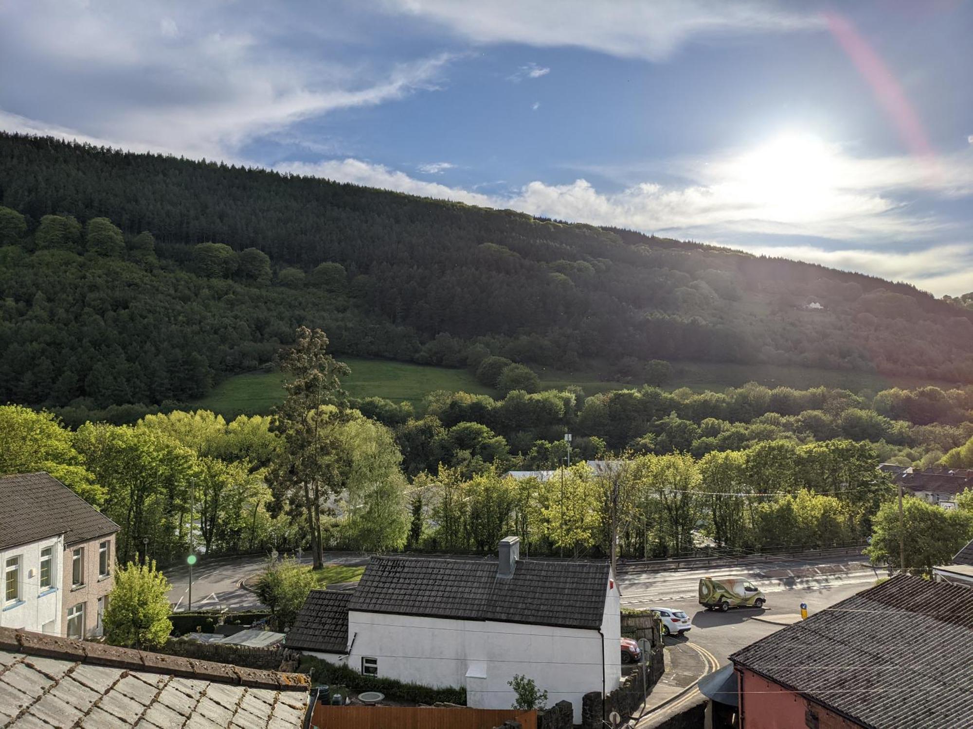 & Bunkhouse Capsule hotel Cwmcarn